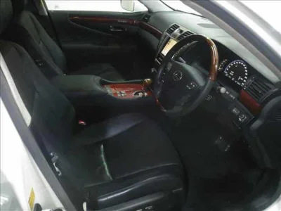Lexus LS600h