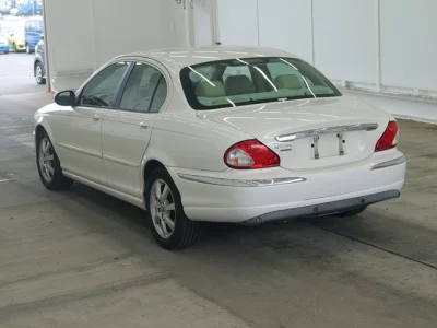 Jaguar X-Type
