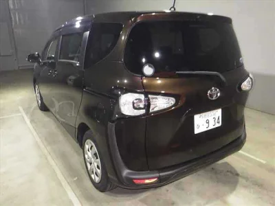 Toyota Sienta