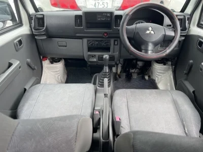 Mitsubishi Minicab Van