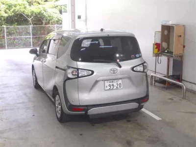 Toyota Sienta