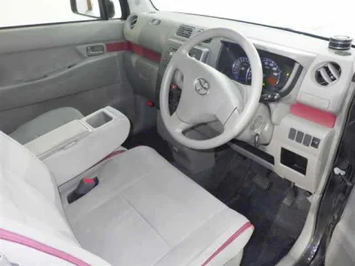 Toyota Pixis Space