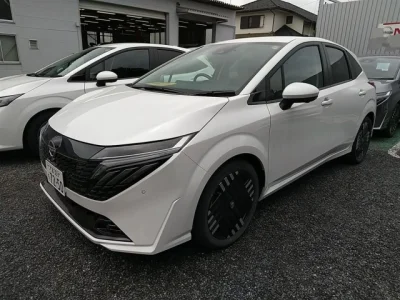 Nissan AURA