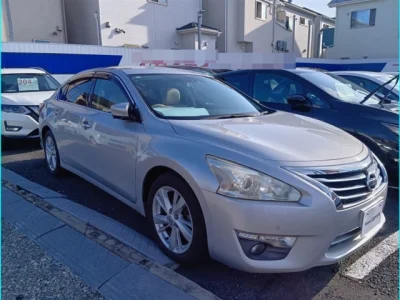 Nissan TEANA