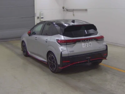Nissan AURA