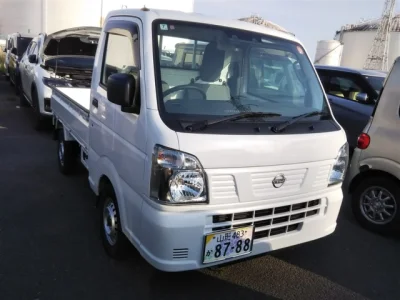 Nissan NT100 Clipper