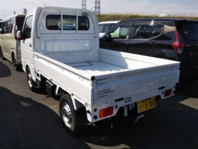 Nissan NT100 Clipper