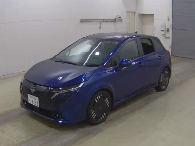 Nissan AURA