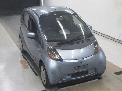 Mitsubishi i