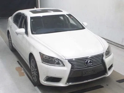 Lexus LS600h