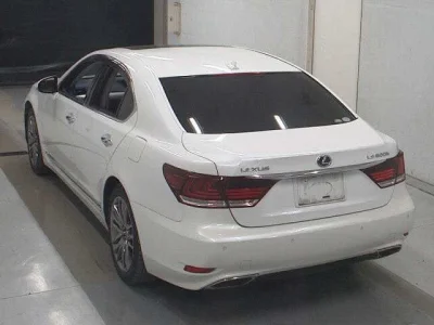 Lexus LS600h