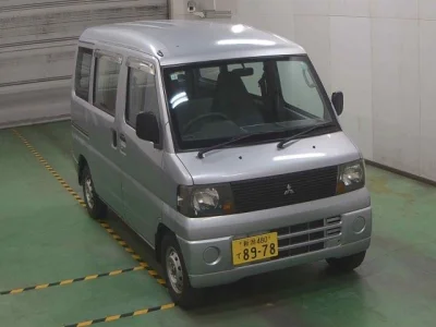 Mitsubishi Minicab Van