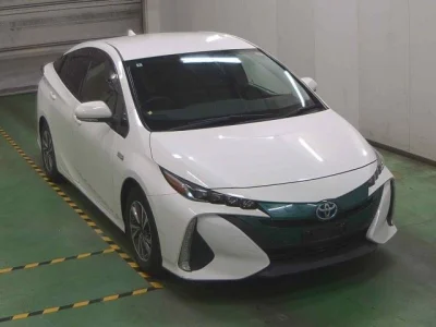 Toyota Prius PHV