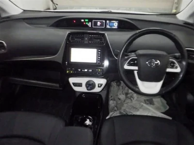 Toyota Prius PHV