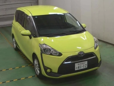 Toyota Sienta