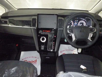 Mitsubishi DELICA D5