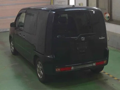 Honda Mobilio Spike