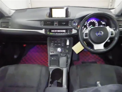 Lexus CT200h