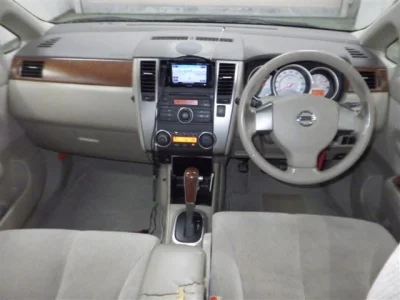 Nissan Tiida Latio