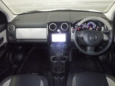 Mazda Verisa