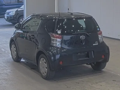 Toyota iQ