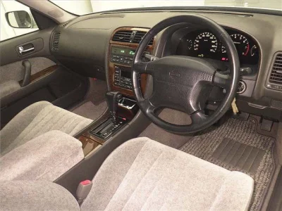 Nissan Leopard