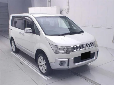 Mitsubishi DELICA D5