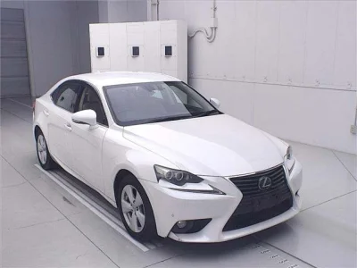 Lexus IS300h