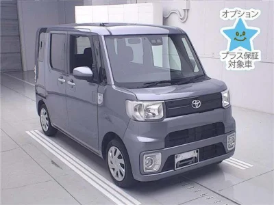 Toyota Pixis Mega