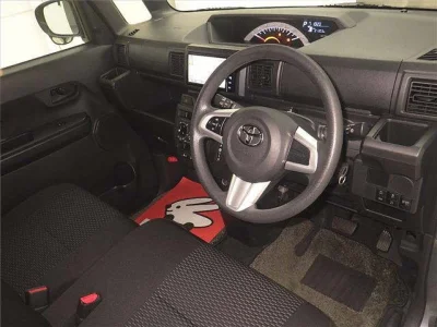 Toyota Pixis Mega