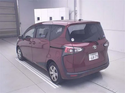 Toyota Sienta