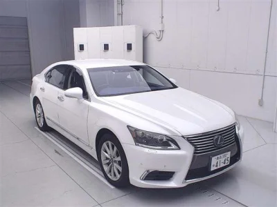 Lexus LS600h