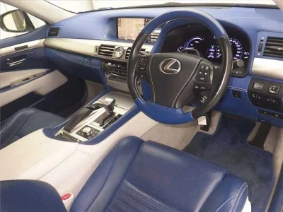 Lexus LS600h