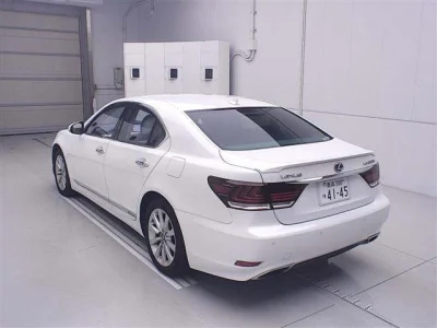 Lexus LS600h