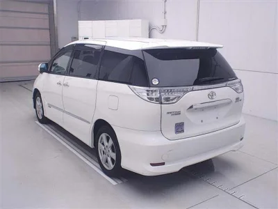 Toyota Estima Hybrid