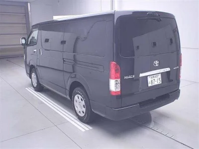 Toyota HiAce Van
