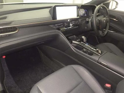 Toyota Crown Sport