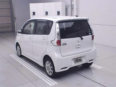 Mitsubishi EK CUSTOM