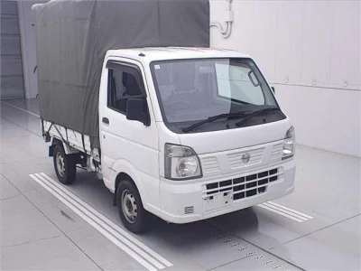 Nissan NT100 Clipper
