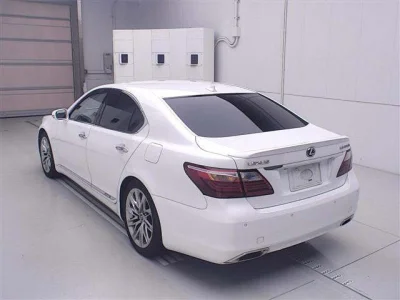 Lexus LS600h