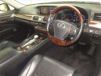 Lexus LS460L