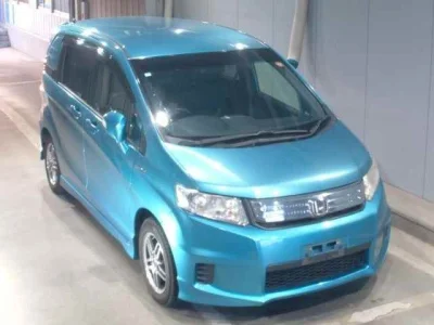 Honda Freed Spike
