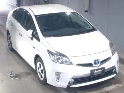 Toyota Prius PHV