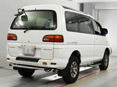 Mitsubishi Delica