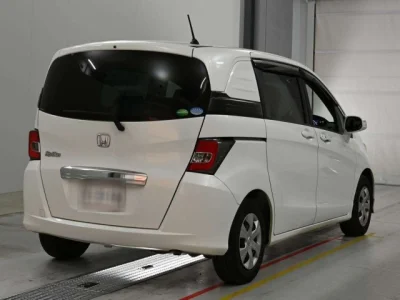 Honda Freed Spike