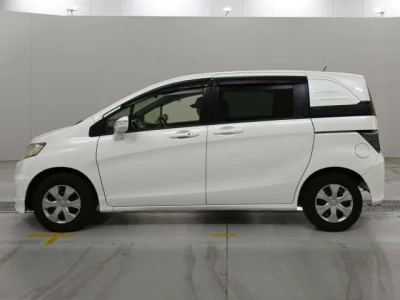 Honda Freed Spike