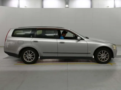 Nissan Stagea