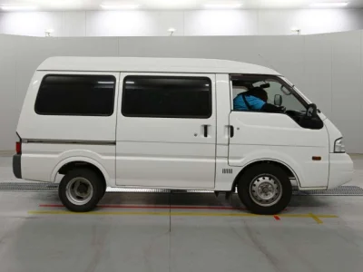 Mazda Bongo Van