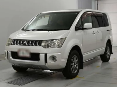 Mitsubishi DELICA D5