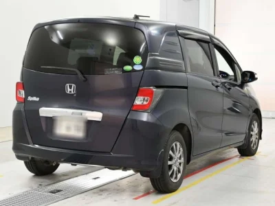 Honda Freed Spike